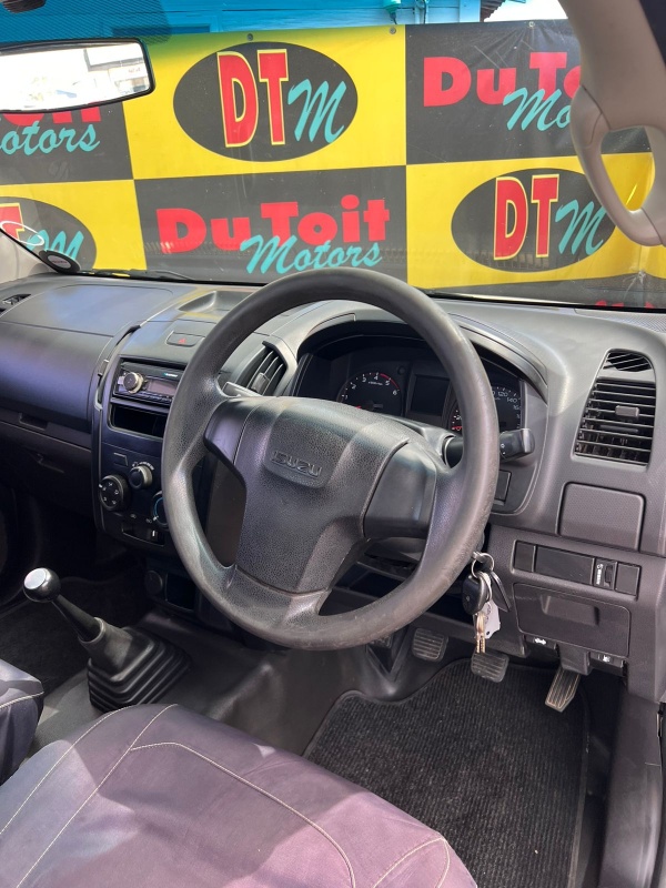 
								2018 ISUZU KB-250 full									