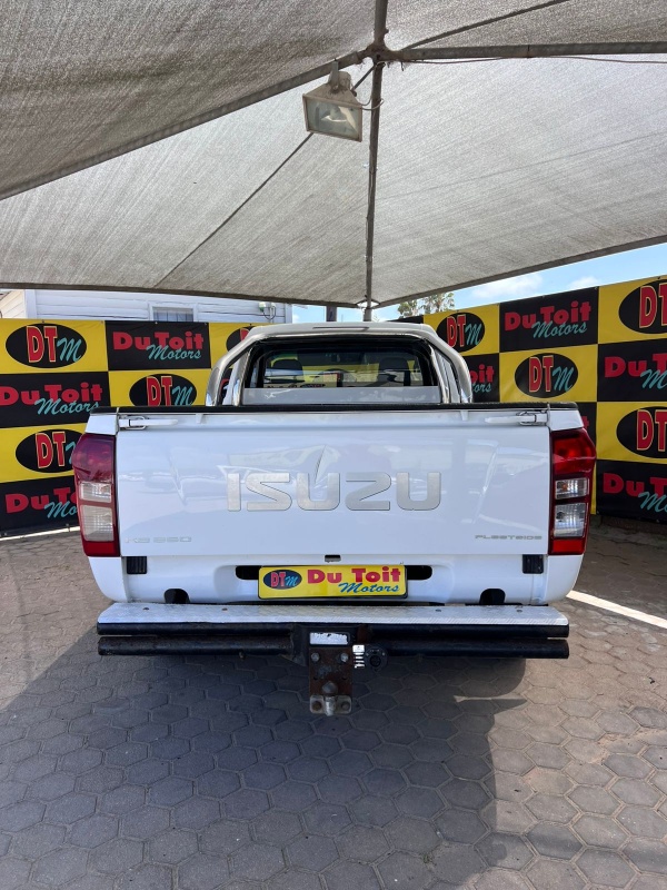 
								2018 ISUZU KB-250 full									