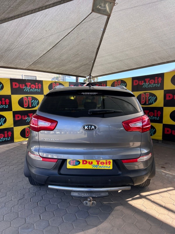 
								2011 KIA Sportage full									