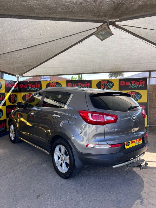 
								2011 KIA Sportage full									