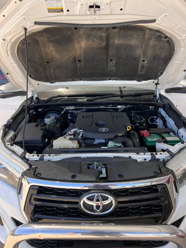 
								2019 Toyota Hilux full									