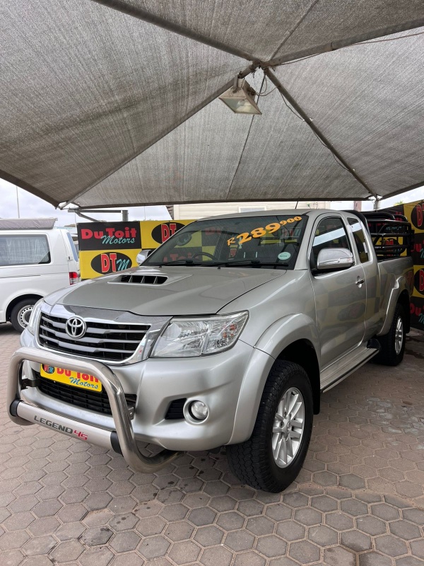 
								2014 Toyota Hilux 3.0D4D full									