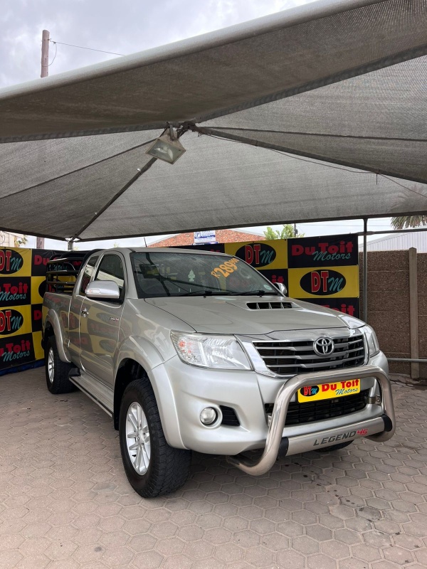 
								2014 Toyota Hilux 3.0D4D full									