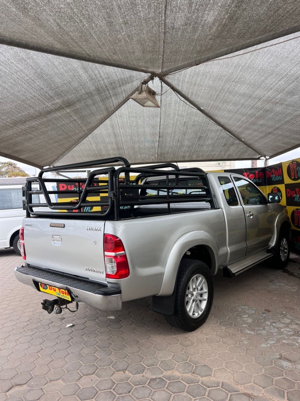 
								2014 Toyota Hilux 3.0D4D full									