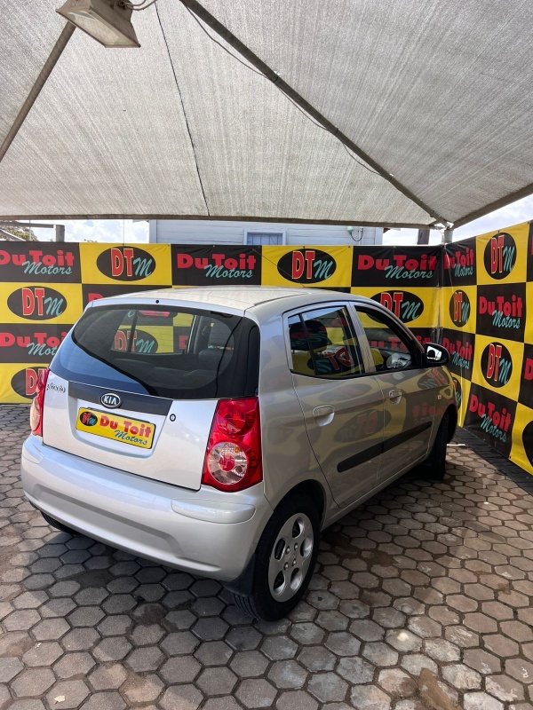 
								2009 Kia Picanto full									