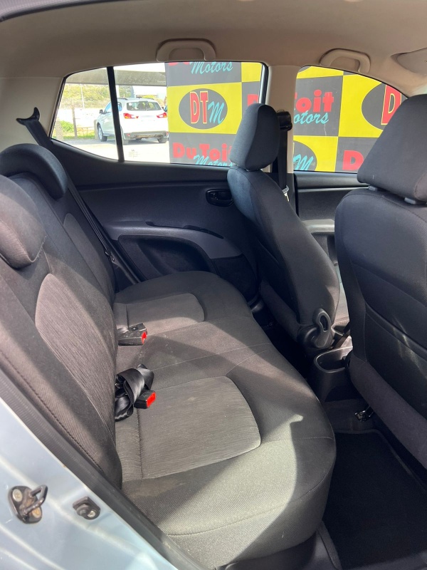 
								2012 Hyundai i10 full									