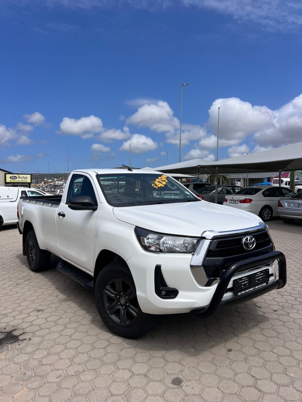 
								2022 Toyota Hilux 2.4 GD-6 full									