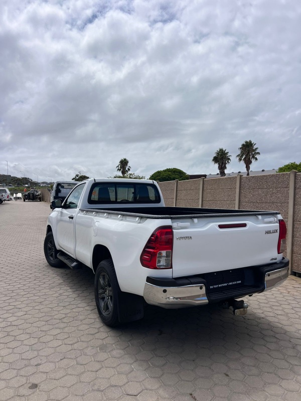 
								2022 Toyota Hilux 2.4 GD-6 full									