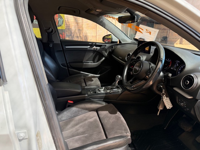 
								2017 Audi A3 Sedan 1.0 TFSI Auto | 30 TFSI full									