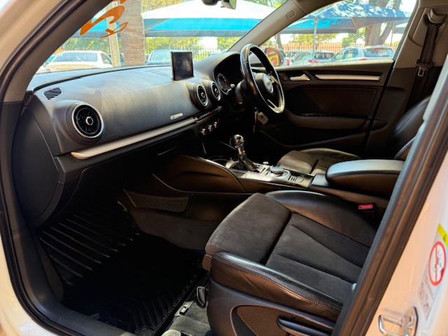 
								2017 Audi A3 Sedan 1.0 TFSI Auto | 30 TFSI full									