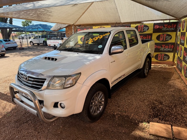 
								2015 Toyota Hilux 3.0 D-4D Legend 45 4×4 Double-Cab full									
