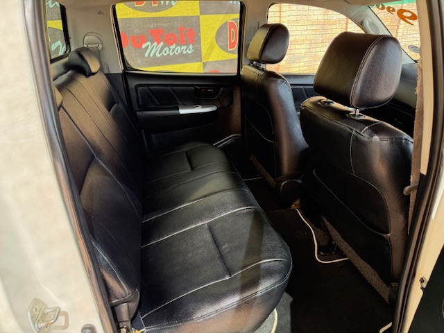 
								2015 Toyota Hilux 3.0 D-4D Legend 45 4×4 Double-Cab full									