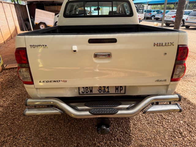 
								2015 Toyota Hilux 3.0 D-4D Legend 45 4×4 Double-Cab full									