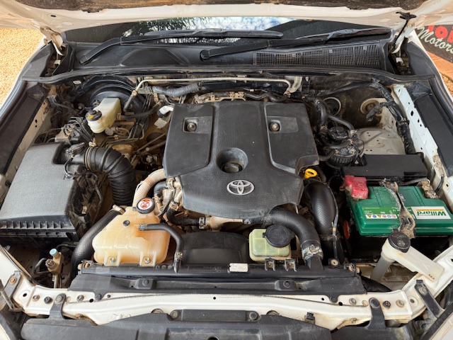 
								2019 Toyota Hilux 2.4 GD-6 Raised Body SRX Extended Cab full									