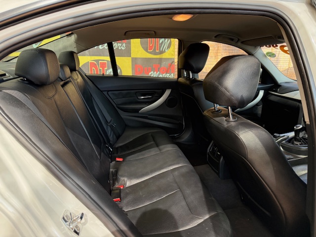 
								2012 BMW 3 Series 320i full									