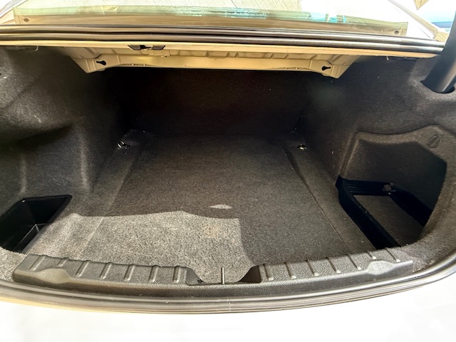 
								2012 BMW 3 Series 320i full									