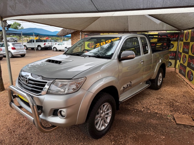 
								2014 Toyota Hilux 3.0 D-4D Raider Xtra-Cab full									