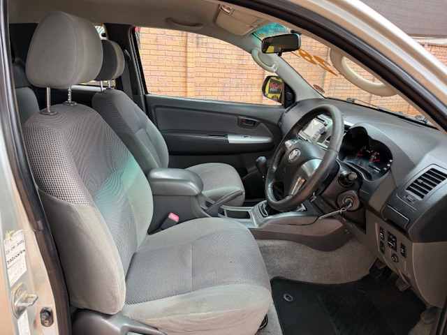 
								2014 Toyota Hilux 3.0 D-4D Raider Xtra-Cab full									