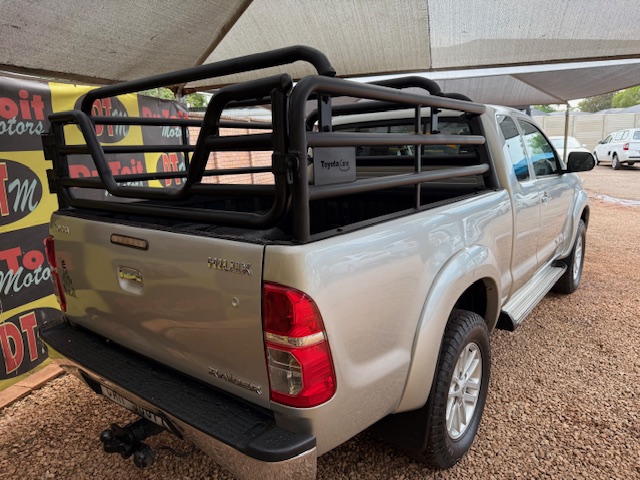 
								2014 Toyota Hilux 3.0 D-4D Raider Xtra-Cab full									