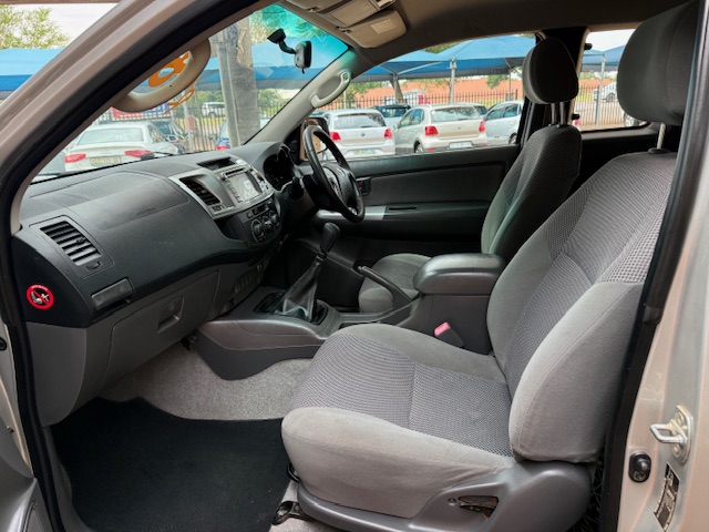 
								2014 Toyota Hilux 3.0 D-4D Raider Xtra-Cab full									