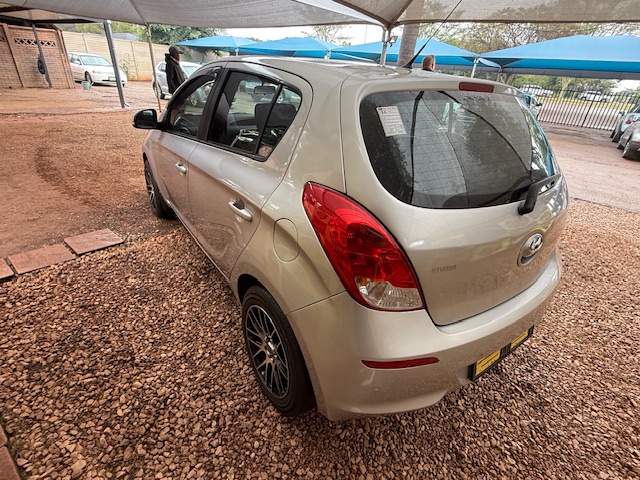 
								2012 Hyundai i20 1.4 Fluid full									