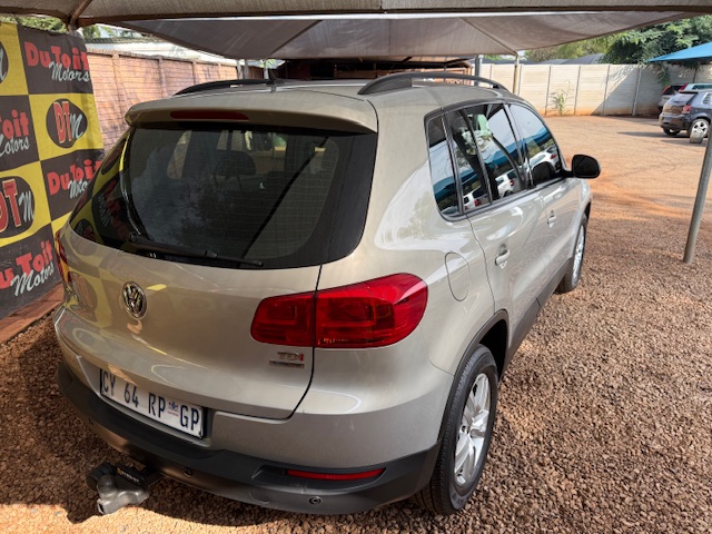 
								2012 Volkswagen Tiguan 2.0 TDI Bluemotion Trend full									