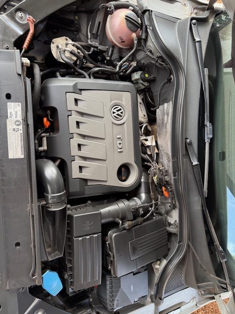 
								2012 Volkswagen Tiguan 2.0 TDI Bluemotion Trend full									