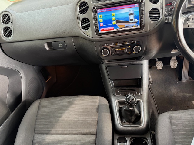 
								2012 Volkswagen Tiguan 2.0 TDI Bluemotion Trend full									