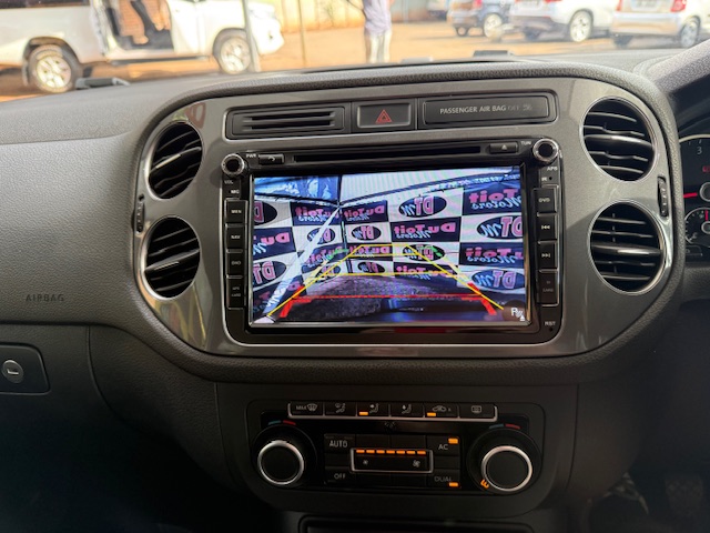 
								2012 Volkswagen Tiguan 2.0 TDI Bluemotion Trend full									