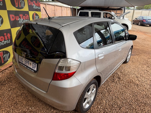 
								2009 Honda Jazz 1.5i EX full									