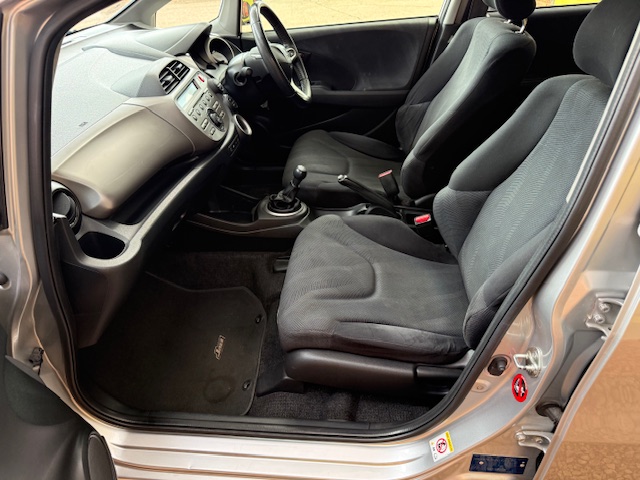 
								2009 Honda Jazz 1.5i EX full									