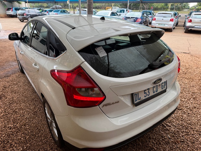 
								2012 Ford Focus 2.0 GDi Sport 5-dr full									