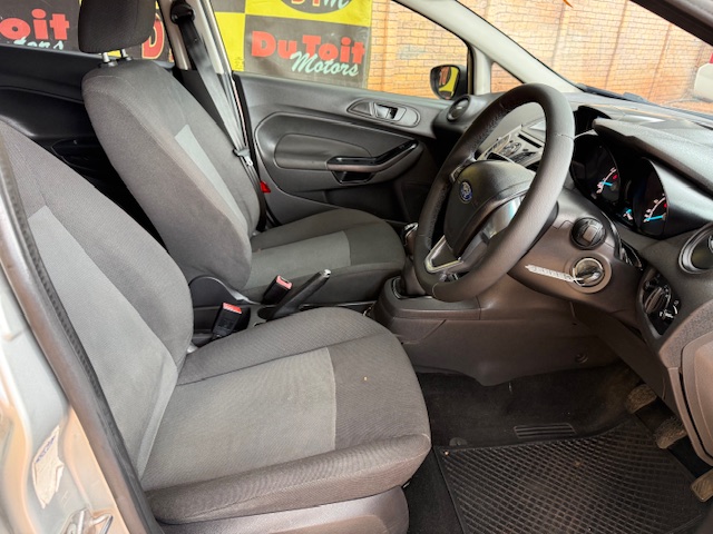 
								2016 Ford Fiesta 1.4 Trend 5-dr full									