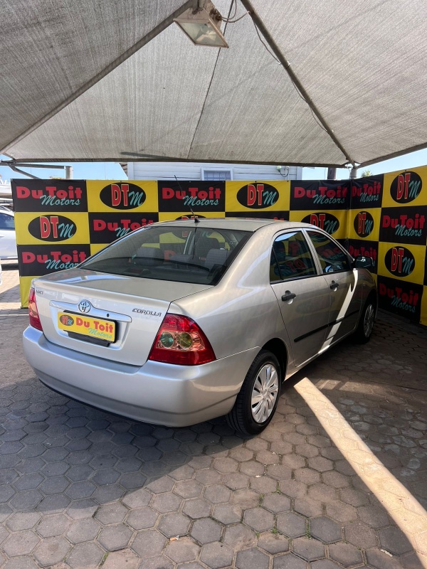 
								2006 Toyota Corolla full									