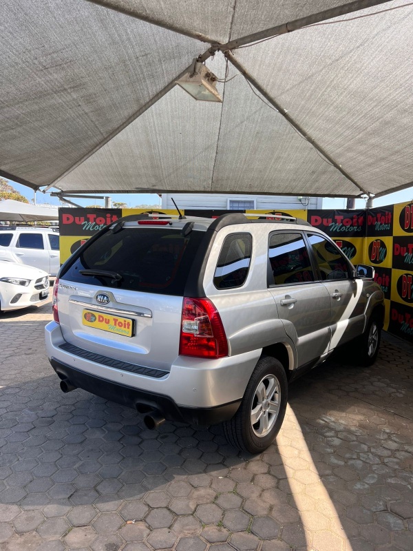 
								2010 KIA Sportage full									