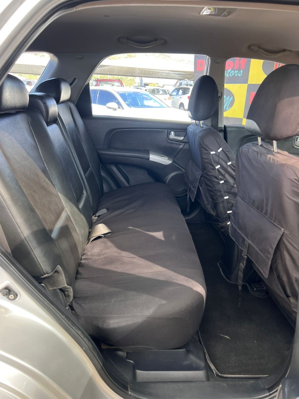 
								2010 KIA Sportage full									