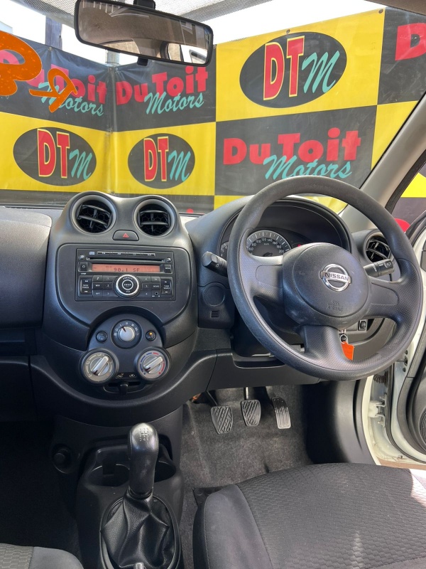 
								2011 Nissan Micra full									