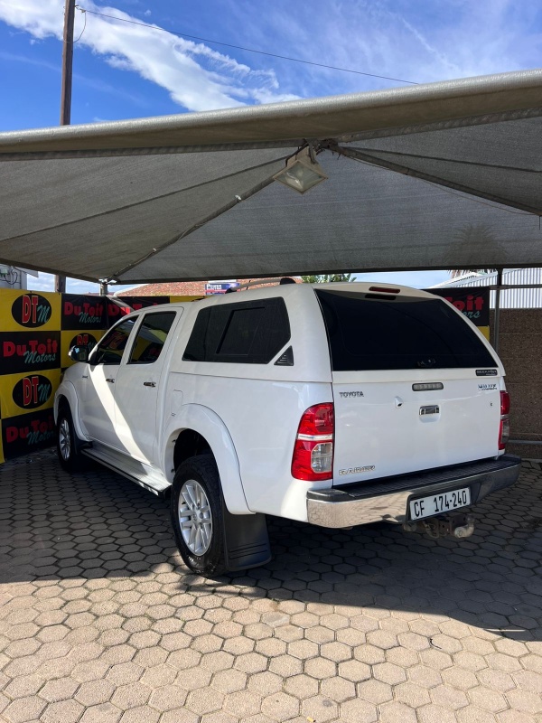 
								2014 Toyota Hilux full									