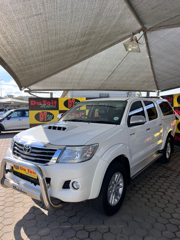 
								2014 Toyota Hilux full									