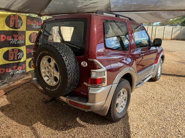 
								2003 Mitsubishi Pajero 3200 DI-D 3-dr full									