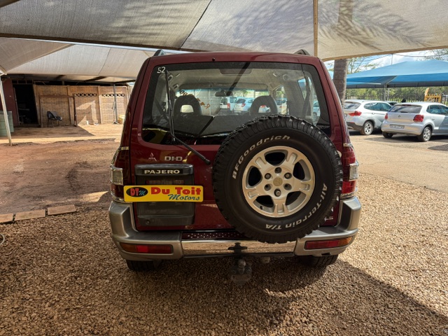 
								2003 Mitsubishi Pajero 3200 DI-D 3-dr full									