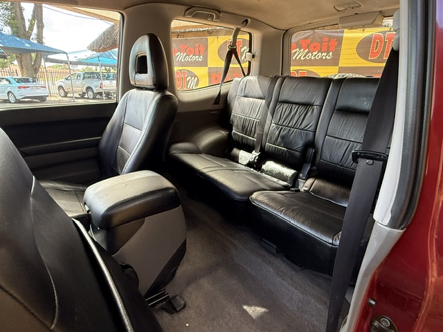 
								2003 Mitsubishi Pajero 3200 DI-D 3-dr full									