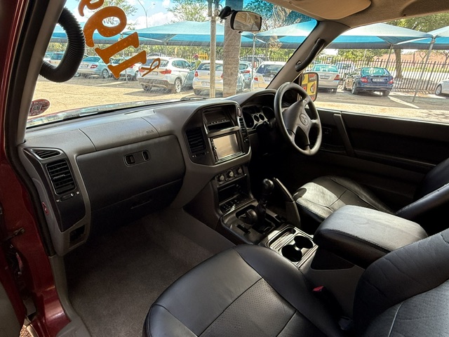 
								2003 Mitsubishi Pajero 3200 DI-D 3-dr full									
