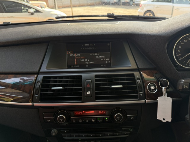 
								2010 BMW X5 xDrive30d Auto full									