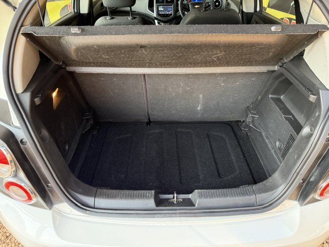 
								2014 Chevrolet Sonic 1.6 LS Hatch full									
