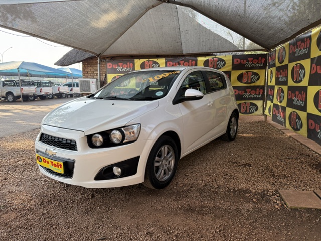 
								2014 Chevrolet Sonic 1.6 LS Hatch full									
