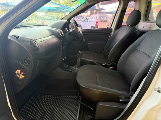 
								2019 Nissan NP200 1.6 A/C Safety Pack full									