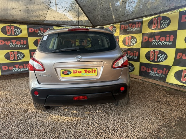 
								2012 Nissan Qashqai 2.0 Acenta full									