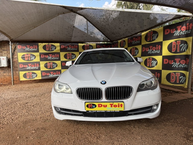 
								2012 BMW 5 Series 520i Auto full									