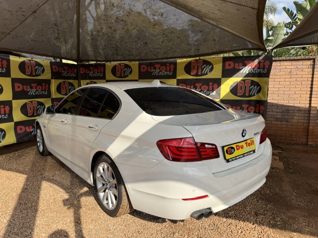 
								2012 BMW 5 Series 520i Auto full									